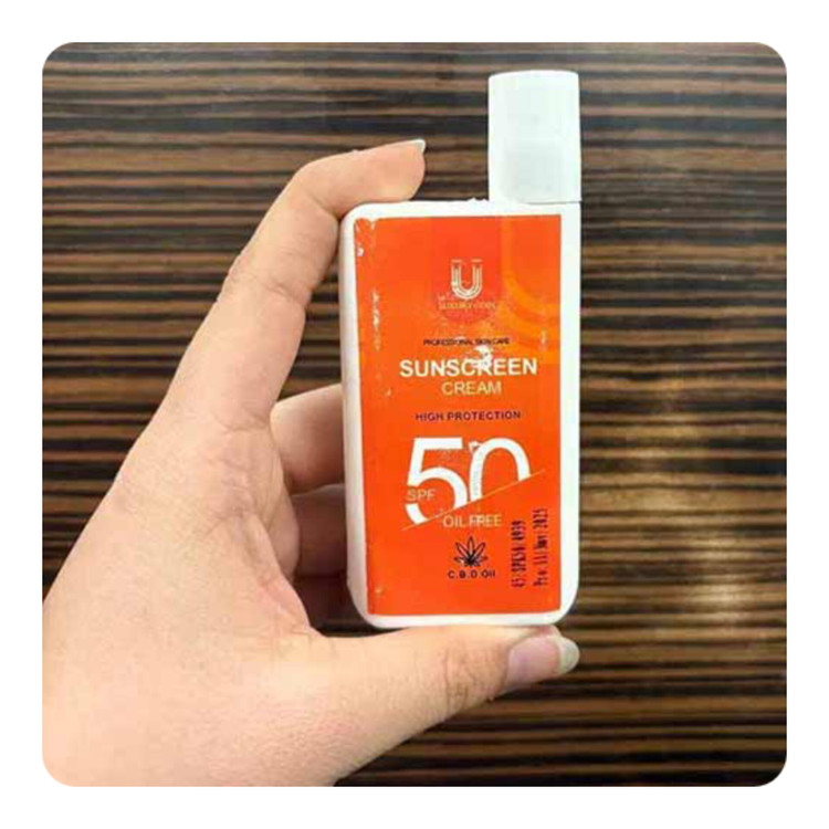 ضد آفتاب جیبی لاکچری کوین Spf 50